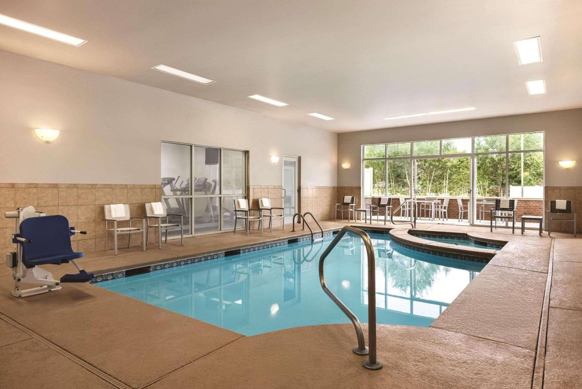 Country Inn & Suites By Radisson, Conyers, Ga מראה חיצוני תמונה